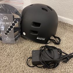 Gotrax GXL V2 Power Supply + Helmet