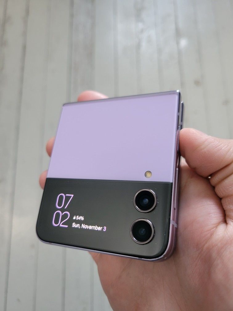 Samsung Galaxy Z Flip 4 - Purple (Unlocked)