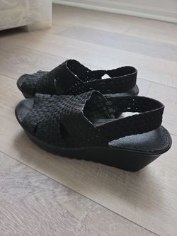 Size 7.5 woven elastic slingback wedge sandals