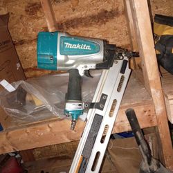Makita Nail Gun