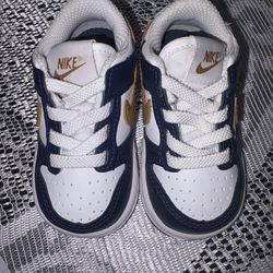 Nike Dunk Low Niño (Talla 3.5- ¡Como Nuevos!