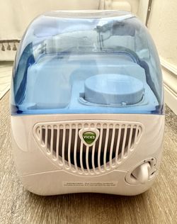 Vicks Filtered Cool Moisture Humidifier