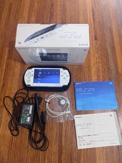 Sony PSP-2000 Ceramic White-CIB