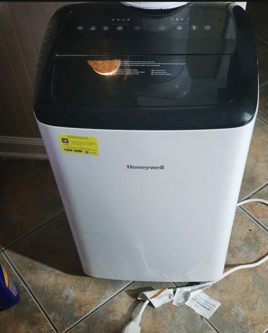 Honeywell 14000 BTU portable AC and dehumidifier