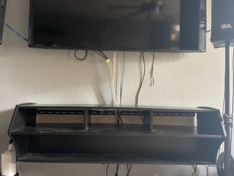 Media/entertainment center