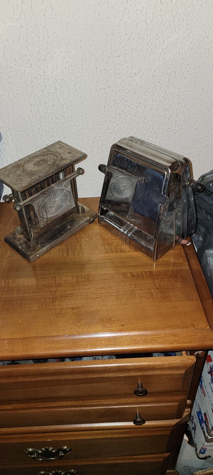 2 Old Toasters