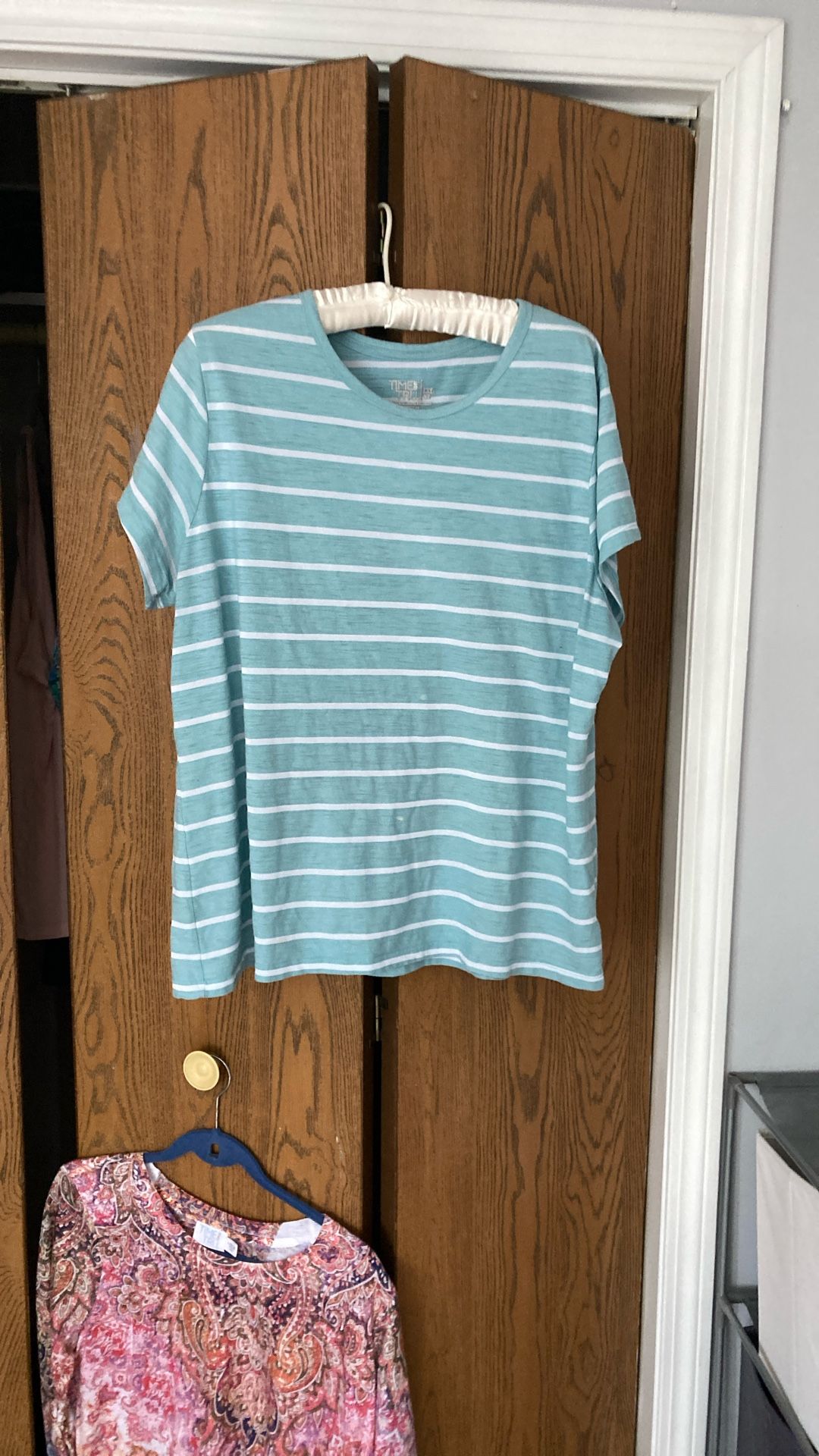 White straight top