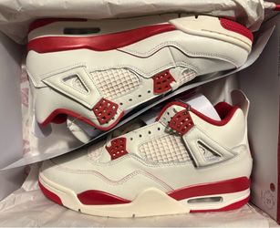 Jordan 4 “Valentine’s Day” Size 9M