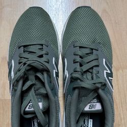 New Balance 7.5 Woman’s Shoes 