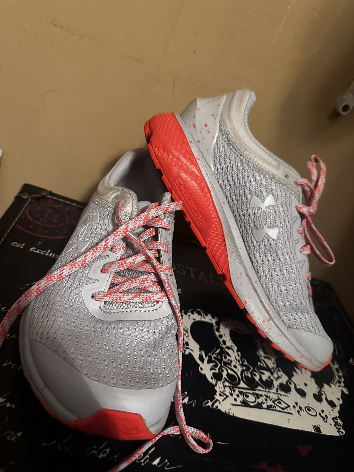 Under Armour For Kids Size 5.5