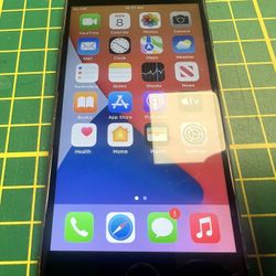 iPhone 7 (32GB) / MN9U2LL/A