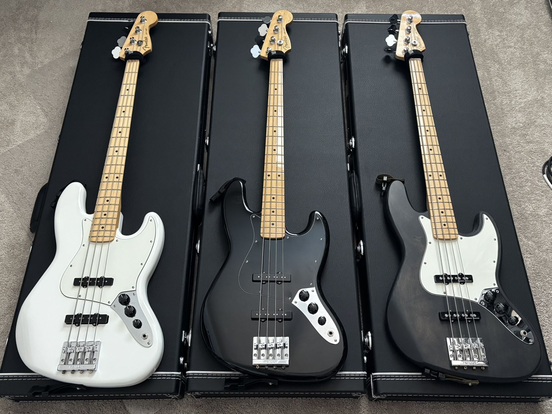 Fender MIM Jazz Basses With Hardshell Case
