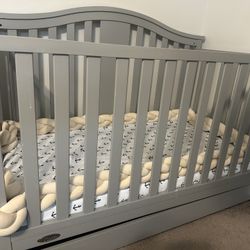 Cuna Para Bebe Con El Colchon (Baby Crib With Mattress)