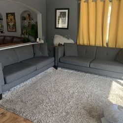 2 Full size sofa’s