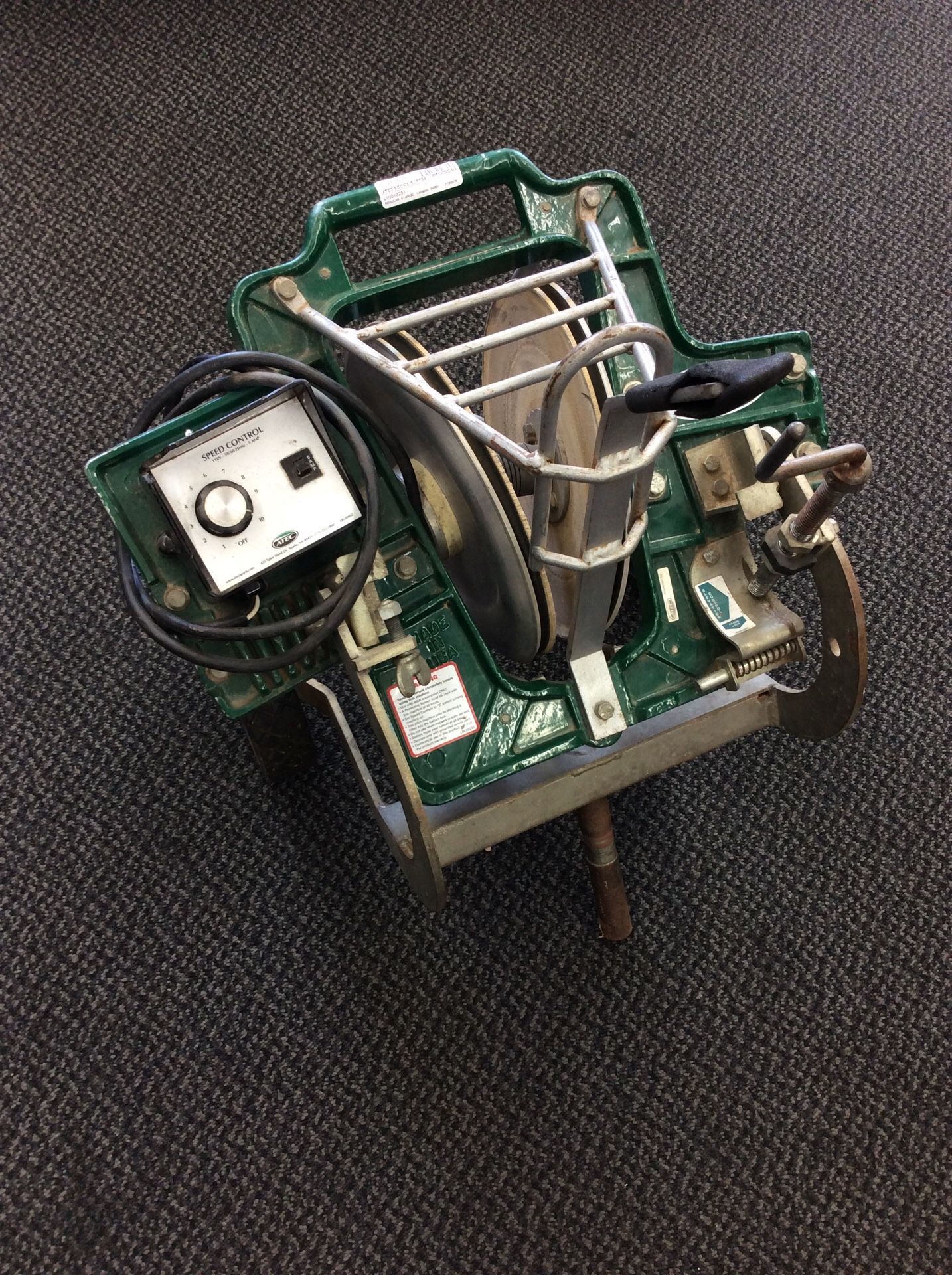 Atec rookie softball pitching machine LIN013251