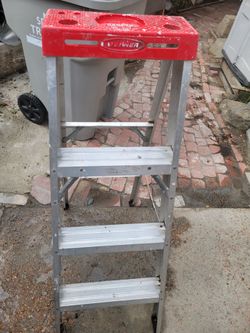 Escalera 4 pies