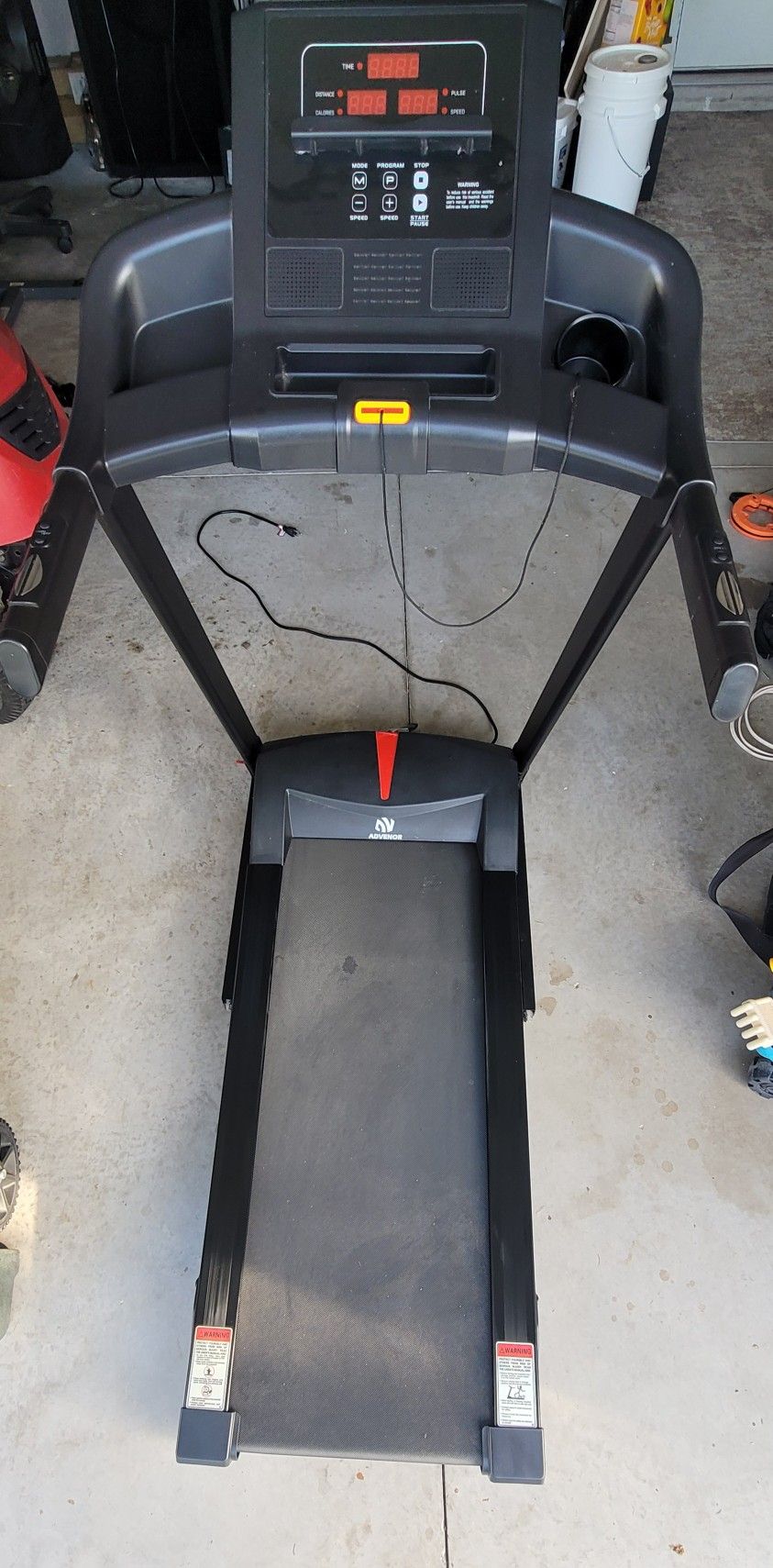 Advenor Treadmill