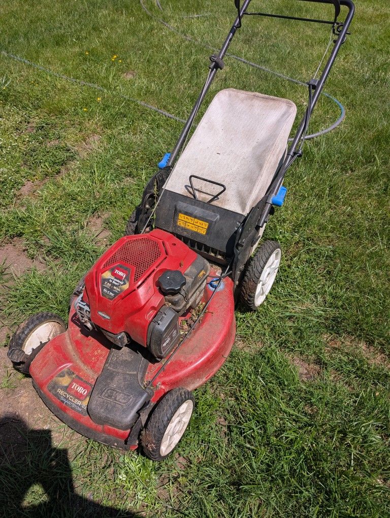 Toro 22in Smartstow Lawn Mower