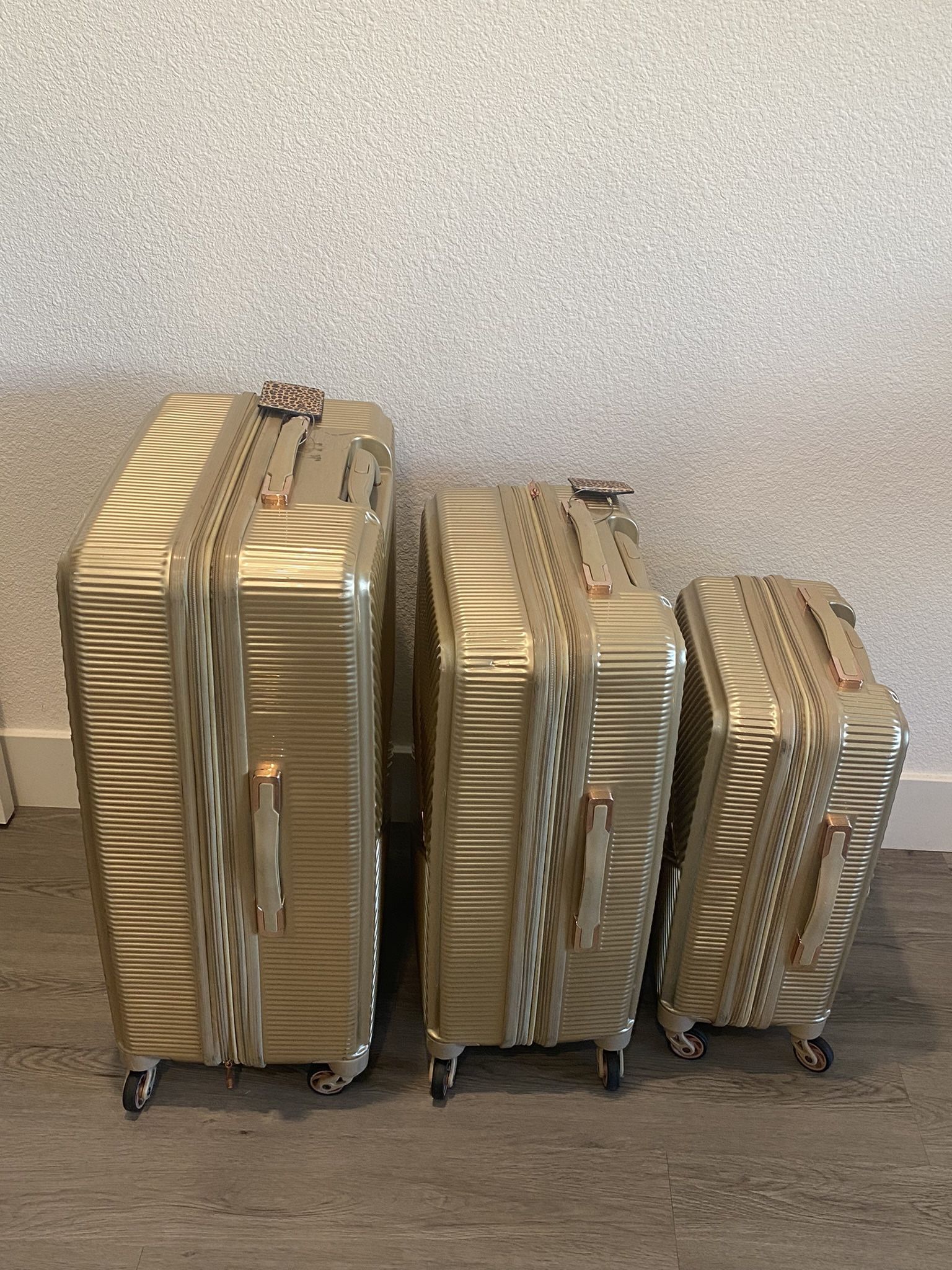 Gold Color 3pc Suitcase Set
