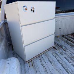 3 Drawer Dresser