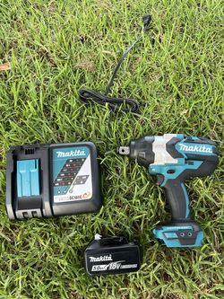 Like new Makita 18v impact wrench 3/4” kit