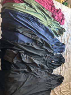 Athletic long sleeve T-Shirts