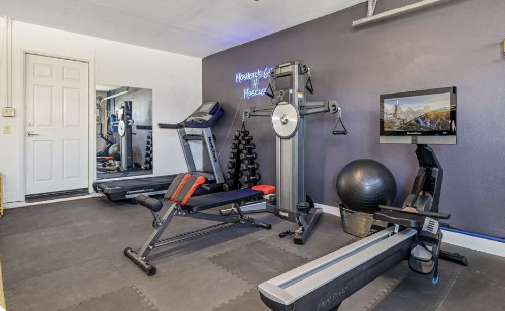 Rowing Machine & Weight Resistance Machine