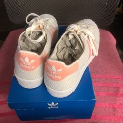 SUPERSTAR W ADIDAS LIGHT PINK & WHITE SIZE 8 1/2  Womens Sizes $45