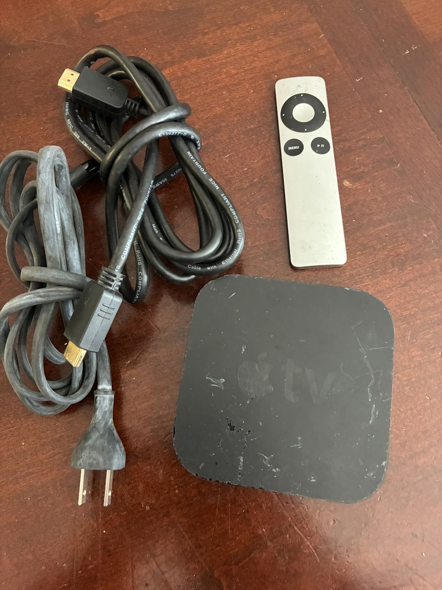Apple TV - A1427 (3rd Generation) HD Media Streamer W/ Remote