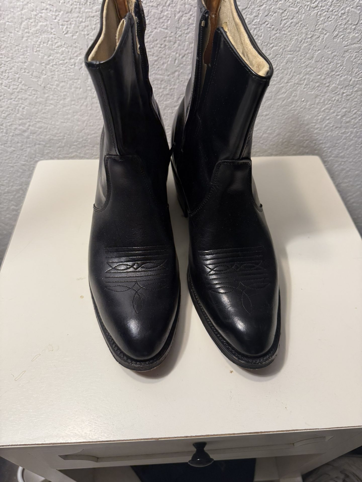 Black Boots Size 10 Men’s