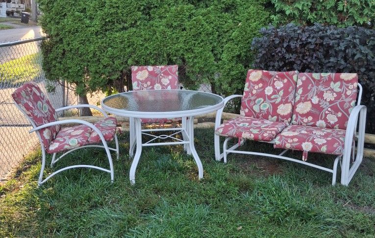Patio Furniture Set (8 Pieces)
