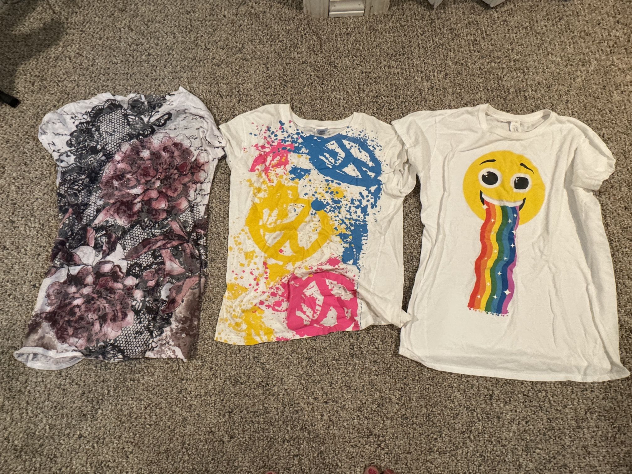 3 Juniors Size Large Short Sleeve Shirts
