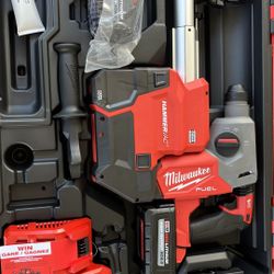 Milwaukee Hammer Drill 