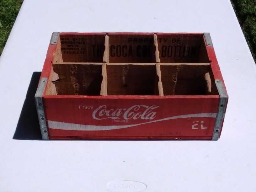 Rare Vintage 2 Liter Coca Cola Crate