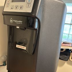 Countertop Water Cooler / Heater 