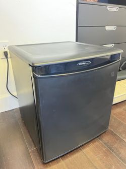 Danby Mini Refrigerator