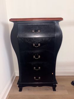 Movie Set Dresser