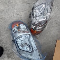 2001 - 2007 Dodge Caravan / Chrysler / Headlights