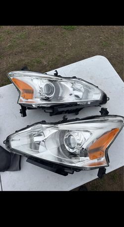 Nissan Altima Headlights 13-15 New