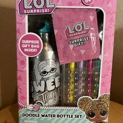 lol  Surprise 💖Doodle Water Bottle Set