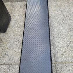 Truck Bed Rail-To-Rail Tool Box