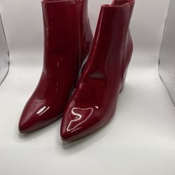 Red lacquered shoes with heels Sugar Size 8