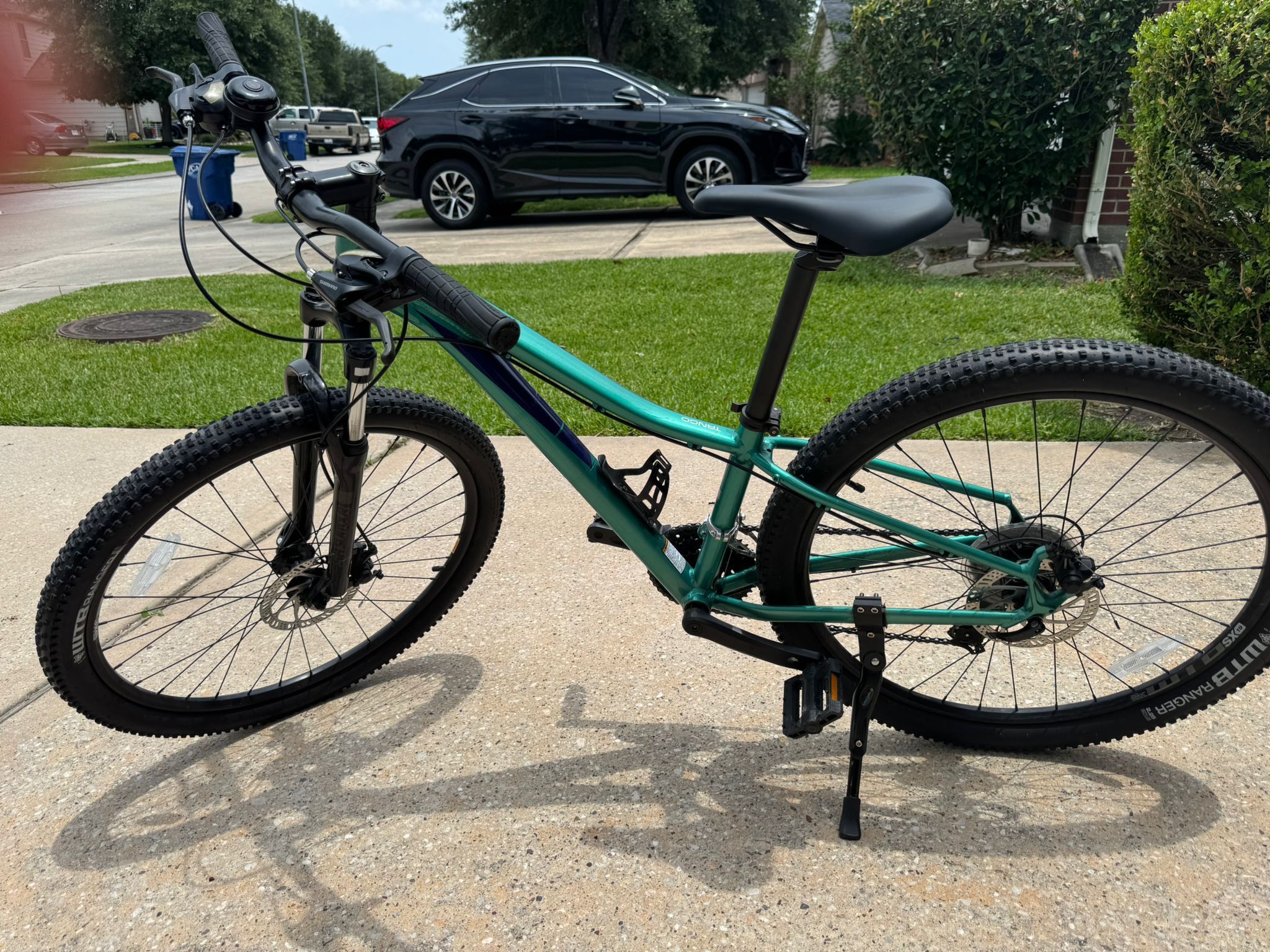 CANNONDALE TANGO MOUNTAIN BIKE