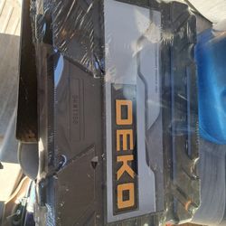 DEKO TOOL BOX
