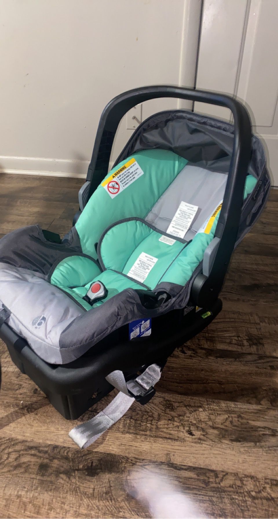 Baby Trend Car Seat w/Base