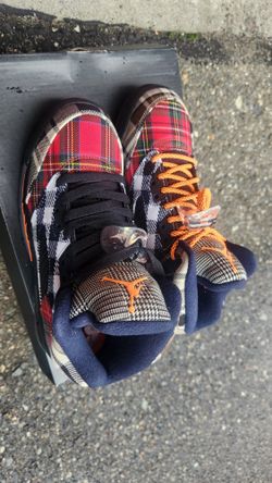 Air Jordan 5RentropLD(Gs) Zise 4.5Y. Look New