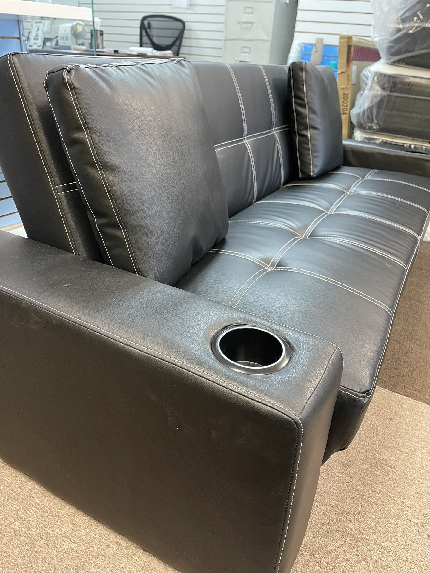 ❄️☃️FUTON SOFA BED ON SALE ❄️☃️