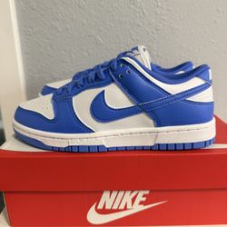 Women’s Nike Dunks 