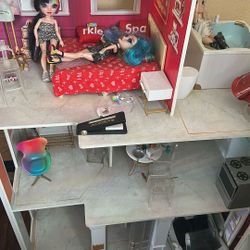 Rainbow High Doll House 