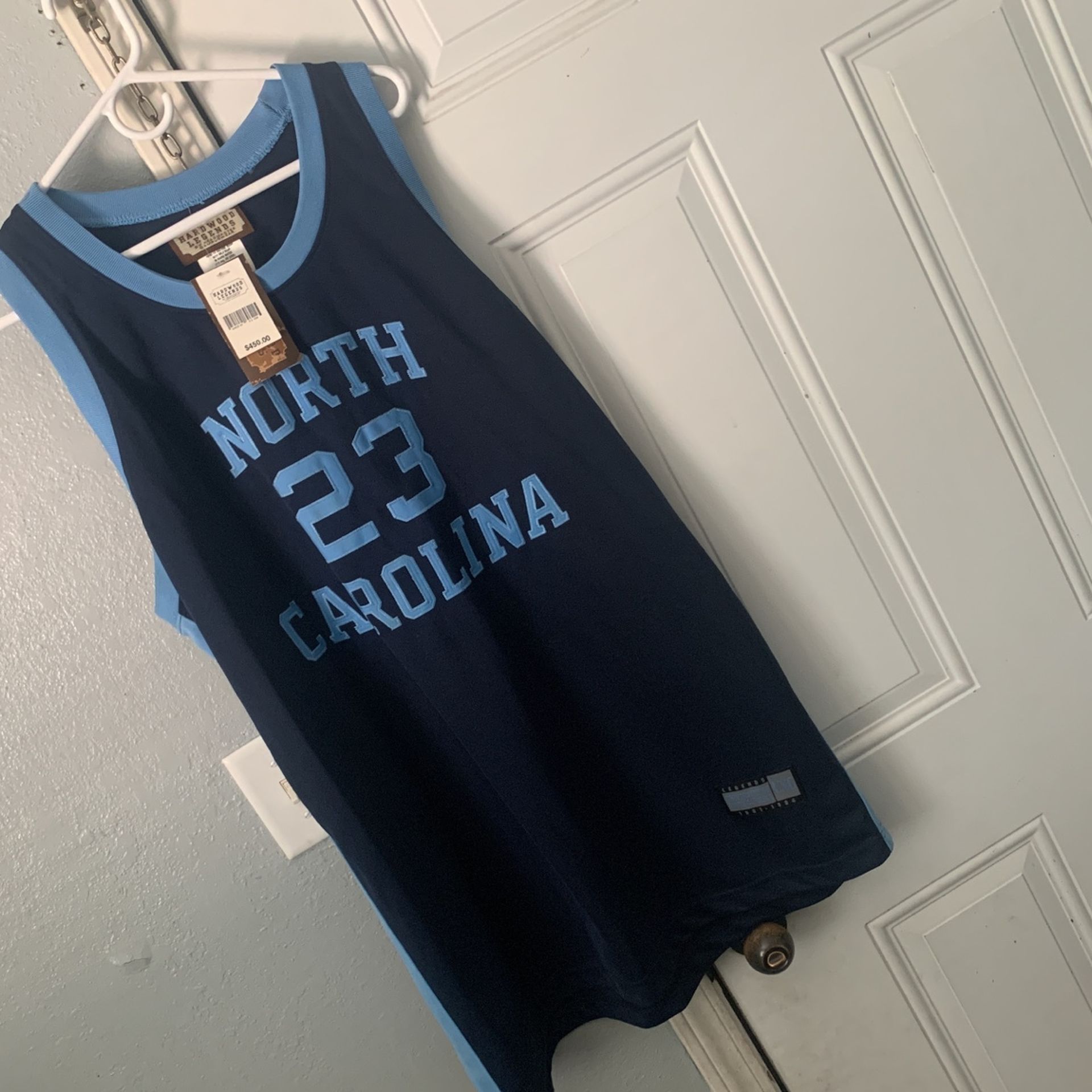 Micheal Jordan North Carolina Size 52